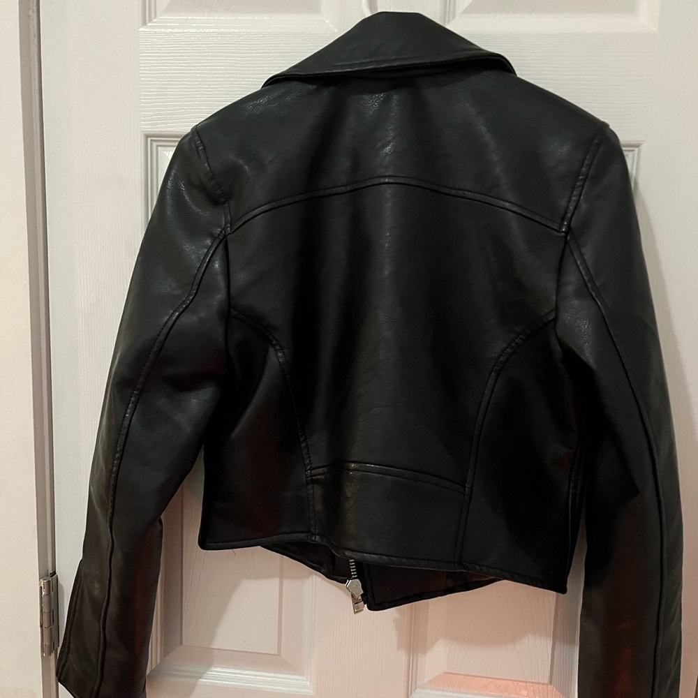 Black leather jacket - Picture 3 of 3